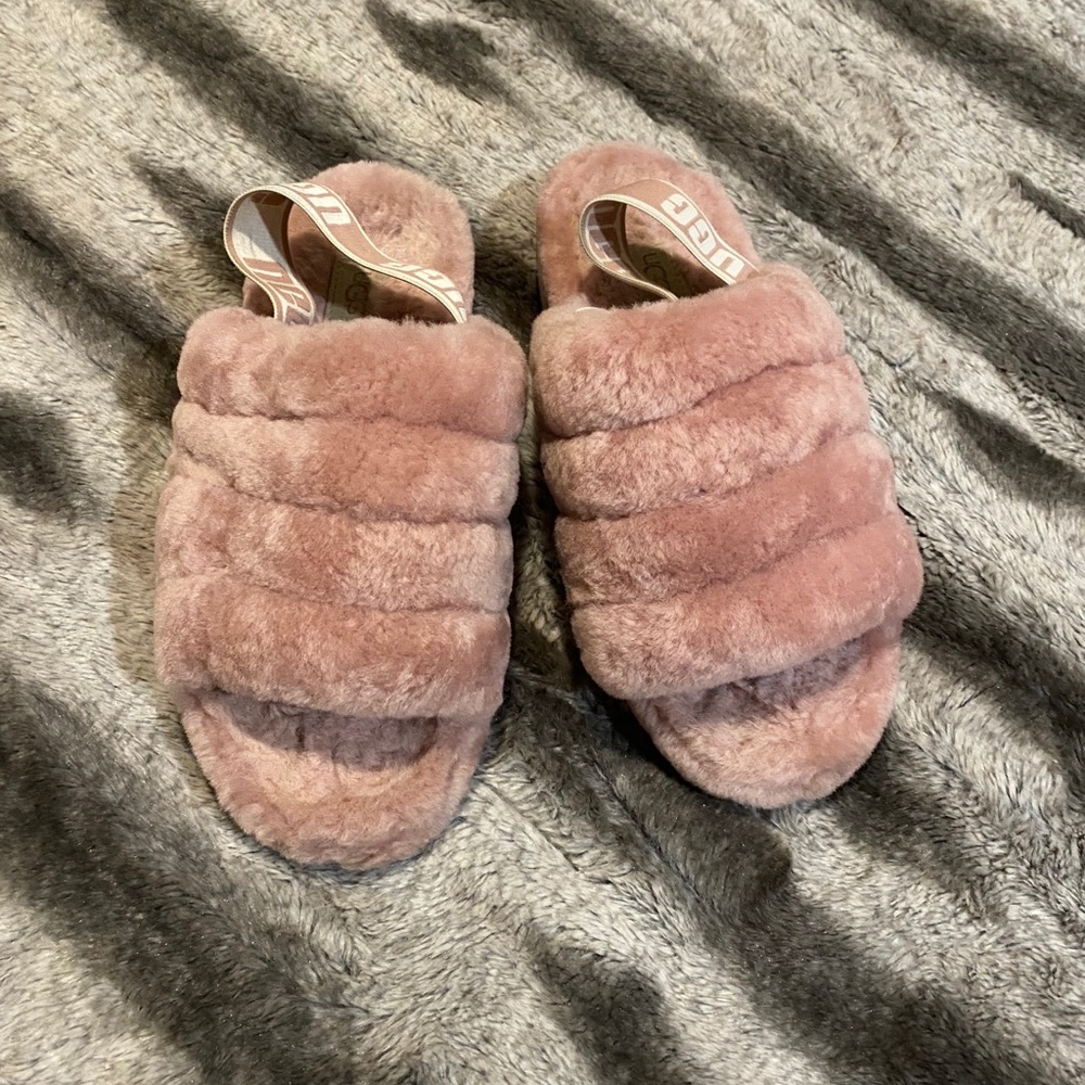 Women’s ugg slippers